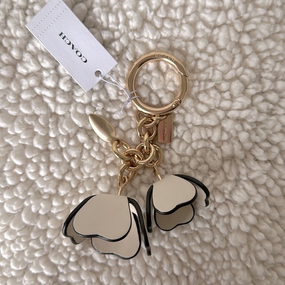 Coach Tea Rose Bag Purse Charm New NWT - Picture 2 of 6